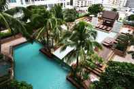 Swimming Pool Century Park Hotel Bangkok