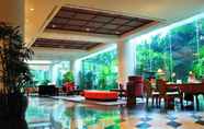 Lobby 7 Century Park Hotel Bangkok