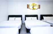 Bedroom 4 Mr J Hotel Wakaf Che Yeh 1