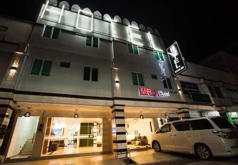 ภายนอกอาคาร Mr J Hotel Wakaf Che Yeh 1