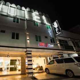 Exterior / Building 1 Mr J ホテル ワカフ チェ イェ 1, Padang Tembak ホテル