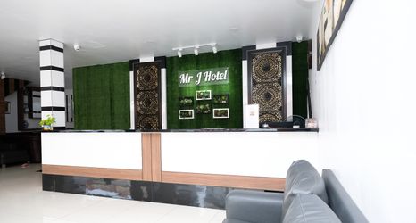 Lobby 2 Mr J Hotel Wakaf Che Yeh 1