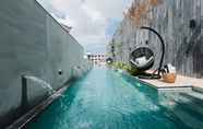 Swimming Pool 5 Lloyd's Inn Bali