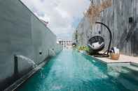 Swimming Pool Lloyd's Inn Bali