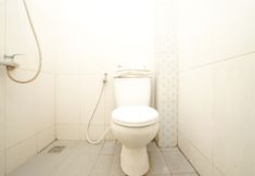 Toilet Kamar 3 Kartika Syariah Homestay