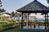 Bar, Cafe and Lounge Tropical Beach Resort Sumbawa