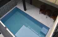 Kolam Renang 5 Villa Al Jud