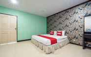 Bedroom 6 OYO 1139 Alysia Spring Resort
