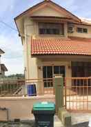 EXTERIOR_BUILDING Lily Homestay Kangar