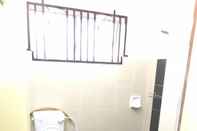 Toilet Kamar Lily Homestay Kangar