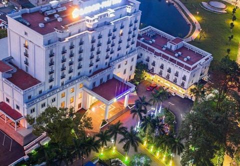 Bên ngoài Sai Gon Phu Tho Hotel