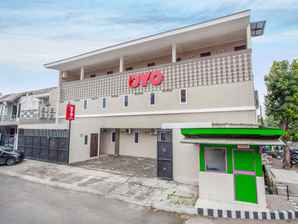 OYO 134 LG Residence surabaya Near RS Brawijaya Kota Surabaya, THB 465.33