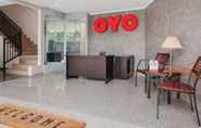 ล็อบบี้ 7 OYO 134 LG Residence surabaya Near RS Brawijaya Kota Surabaya