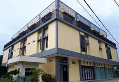 Exterior 2 RedDoorz @ Hotel Rumberpon Sorong