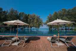 Splash Beach Resort MaiKhao Phuket, THB 3,373.15