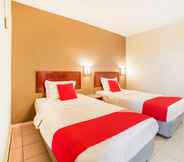 Bedroom 4 Super OYO 447 Comfort Hotel Meru
