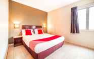 Bilik Tidur 5 Super OYO 447 Comfort Hotel Meru