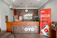 Lobi Super OYO 447 Comfort Hotel Meru