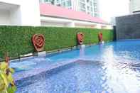 Swimming Pool DAZZLE RESIDENCE Bangkok