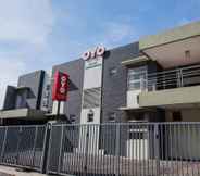 Exterior 4 OYO 143 Dukuh Kupang Residence