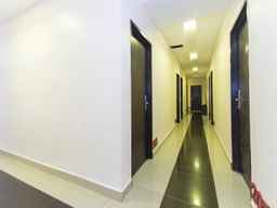 OYO 439 Night Queen Hotel, Rp 244.049