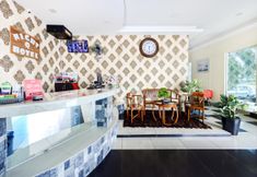 Lobi 6 Night Queen Hotel