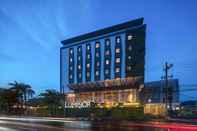 Bangunan Luminor Hotel Airport Sidoarjo By WH