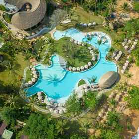 Exterior / Building1Eden Beach Khao Lak Resort & Spa,Baan Nok Hook Restaurant飯店