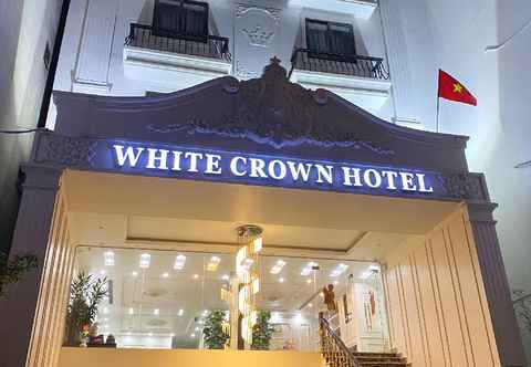 Exterior White Crown Hotel