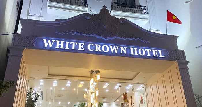 Bên ngoài White Crown Hotel
