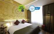 In-room Bathroom 4 Dhevi Bangkok Hotel (SHA Extra Plus)