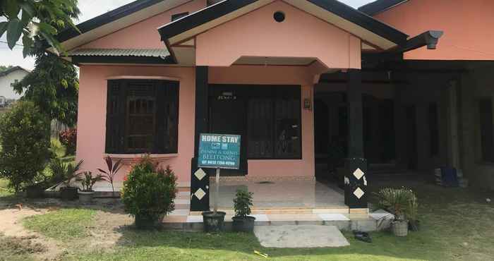 Luar Bangunan Homestay Denni & Denis (WHY)