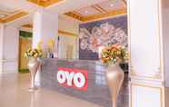 Lobi 4 OYO 854 Ub Caisar Hotel