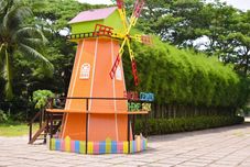 外観 Theme Park & Resort Hotel Pantai Cermin