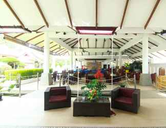 Lobi 2 Theme Park & Resort Hotel Pantai Cermin