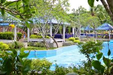 スイミングプール Theme Park & Resort Hotel Pantai Cermin