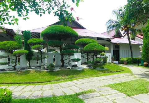 Lobby Theme Park & Resort Hotel Pantai Cermin