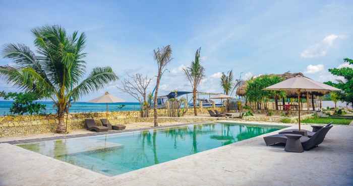 Swimming Pool Rua Beach Resort Sumba