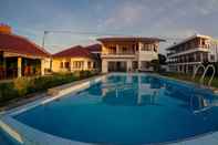 Swimming Pool Marina Seaview Apartment 