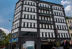 Luar Bangunan 2 OYO 430 Oak Valley Boutique Hotel