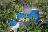 Swimming Pool Coconut Lodge Resort