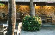 Restaurant 5 Coconut Lodge Resort