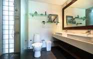 Toilet Kamar 6 Luxury Penthouse Condo 