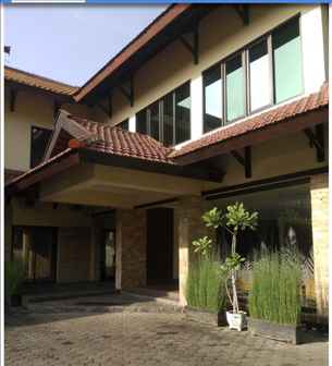 Hotel Bali Madiun, Rp 305.759