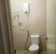 In-room Bathroom 5 Sweet Home Serpong