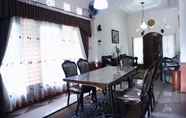 Accommodation Services 5 Omah Uqieta Homestay - 4 Bedrooms