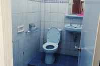 In-room Bathroom Family Homestay Yogyakarta 