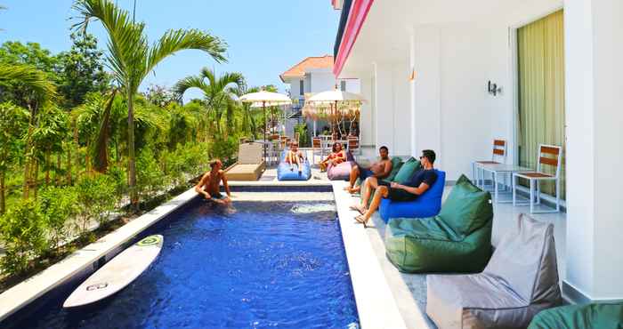 Swimming Pool Margarita Surf Hostel Canggu