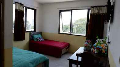 Kamar Tidur 4 Sukaku Guest House 