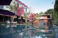 Hồ bơi Tropical Forest Hostel & Apartments